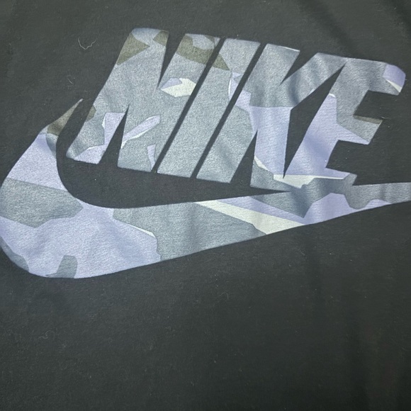 Nike XXL Black tee with Blue Camo writing Chest is 24, length is 28 - Picture 4 of 6